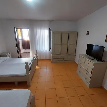 Hotel Monad