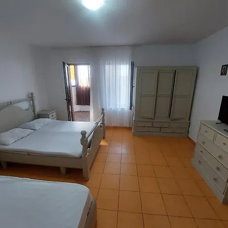 Monad Hotel