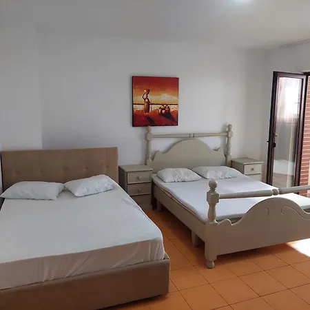 Hotel Monad
