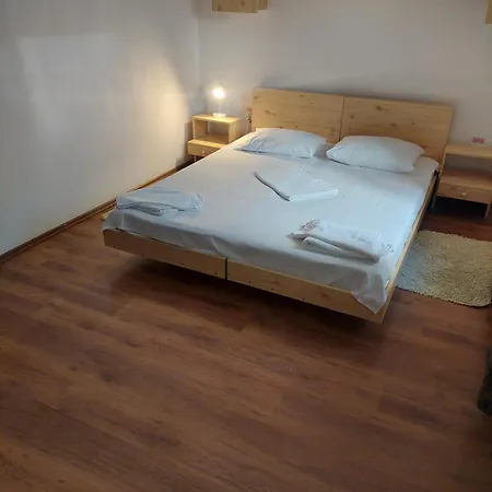 Monad Hotel 3*